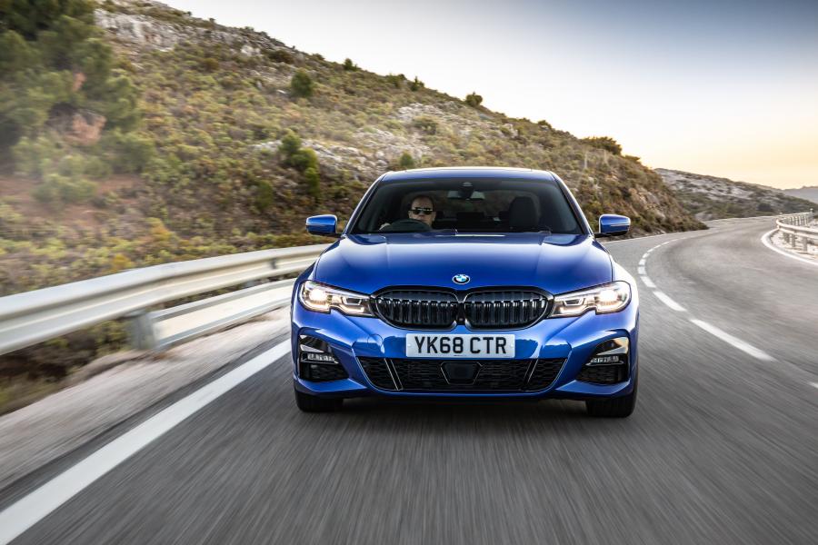  BMW 320d M Sport xDrive (G20) 2019 года  (UK) (фото 17 из 40)